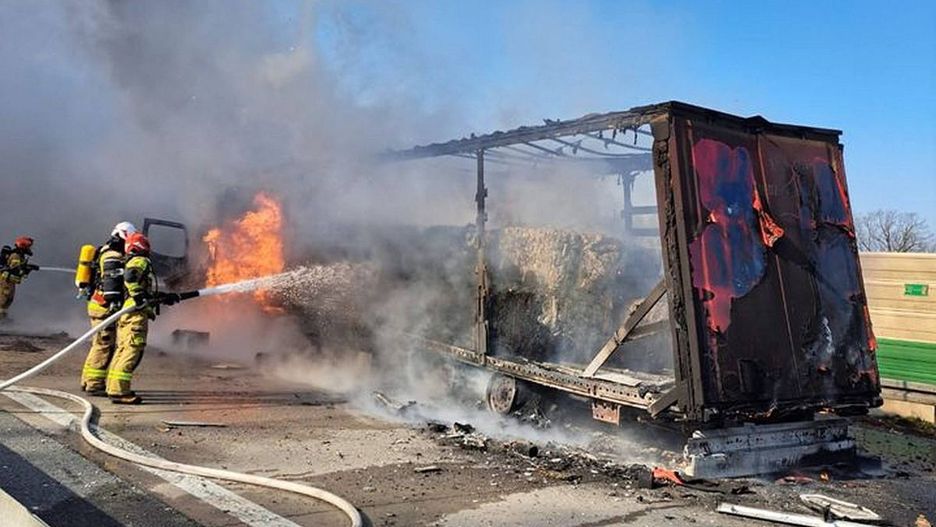 Trzy ciężarówki zderzył się na autostradzie A4