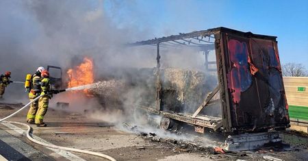 Dramatyczny wypadek na A4. Ciężarówki w płomieniach