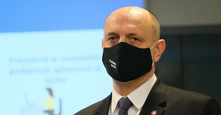 Obostrzenia w Polsce. Otwarte dyskoteki i ostrzeżenie szefa GIS. "Nic nie było w porządku"