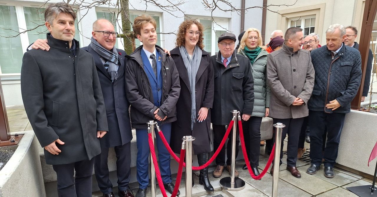 Wrocław: Kapsuła czasu z okazji 80-lecia Politechniki Wrocławskiej