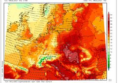 Pogoda na czwartek. Oberwania chmur i potężne burze zakończą upał