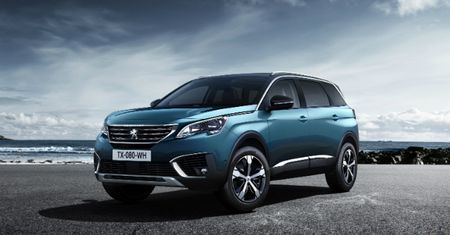 Nowa generacja Peugeota 5008 jest SUV-em