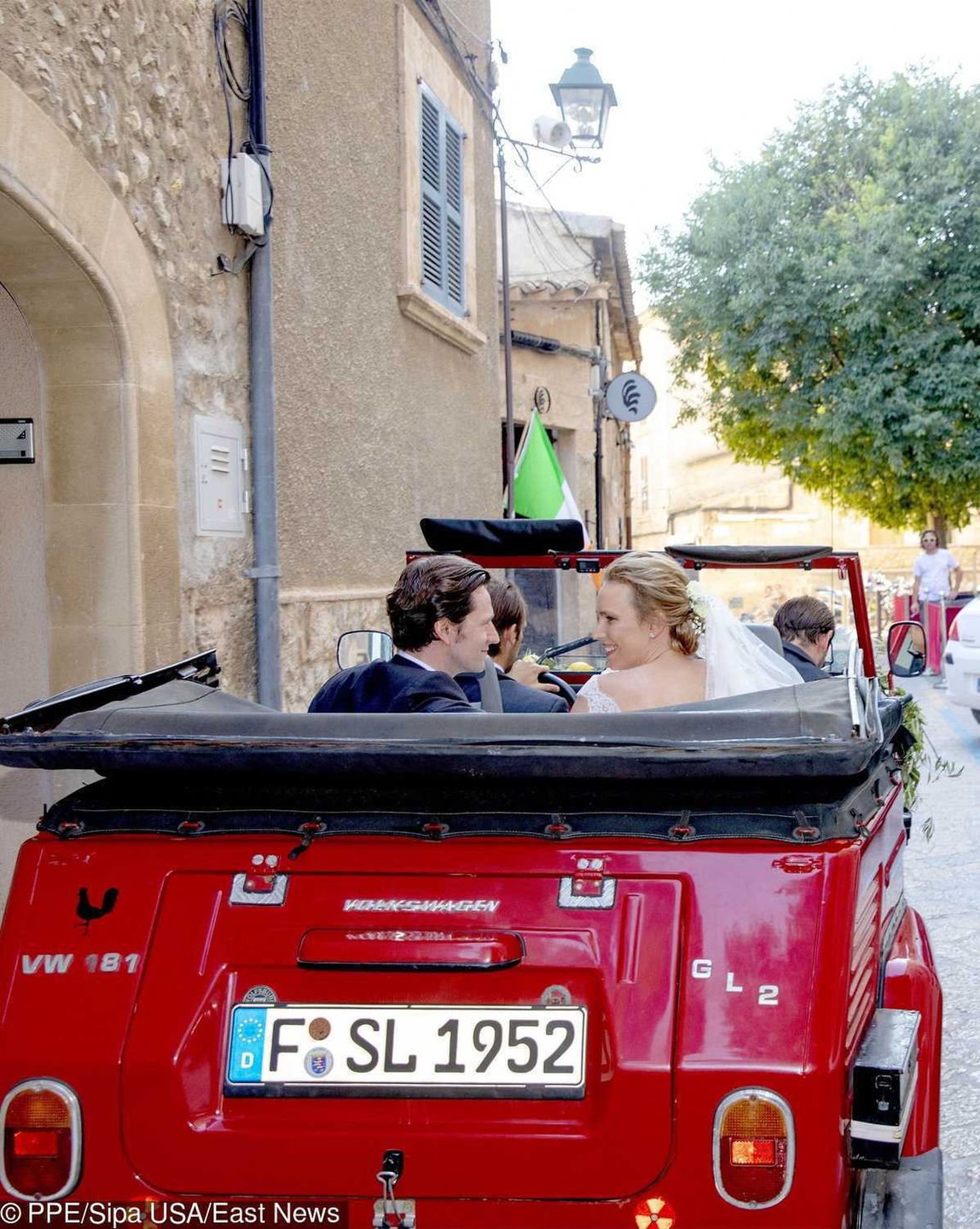Książę Joachim z Prus i hrabina Angelina z Solms-Laubach – zdjęcia ze ślubu na Majorce