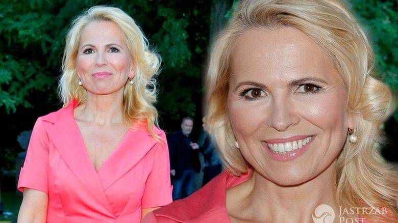 Sukienka: Teresa Kopias, torebka: BCBG, buty: Chloe. Anna Jurksztowicz na gali Kryształowe Zwierciadła 2016 (fot. AKPA)