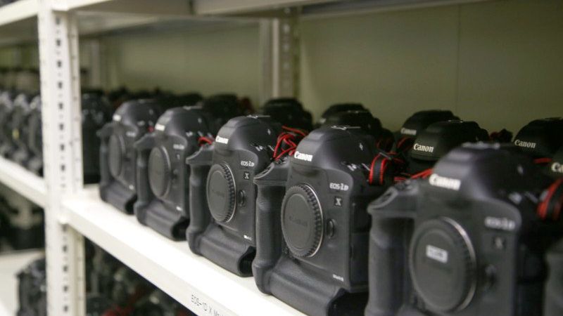 Canon w Pjongczangu: korpusy za ponad pół miliona dolarów i ponad 700 obiektywów 1