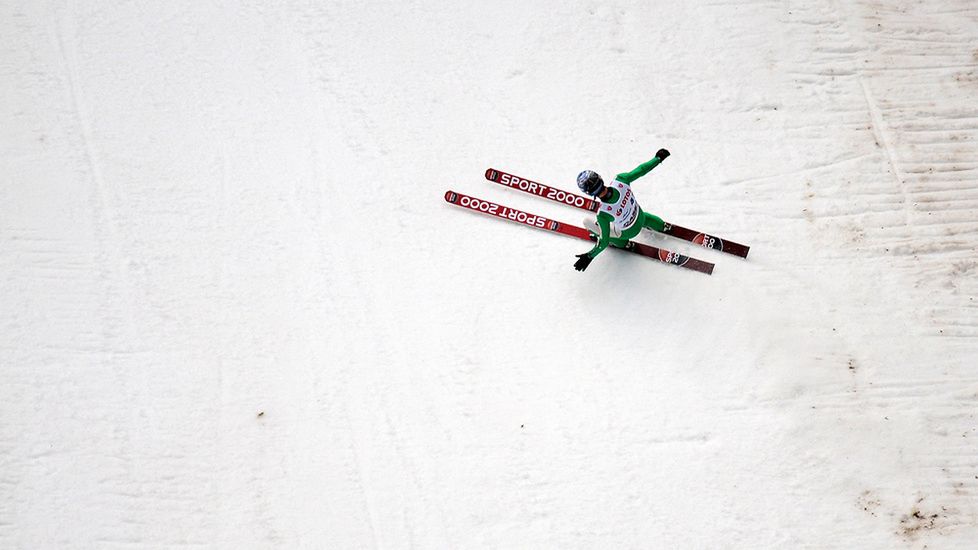 Zdjęcie okładkowe artykułu:  / Na zdjęciu: skoczek narciarski
