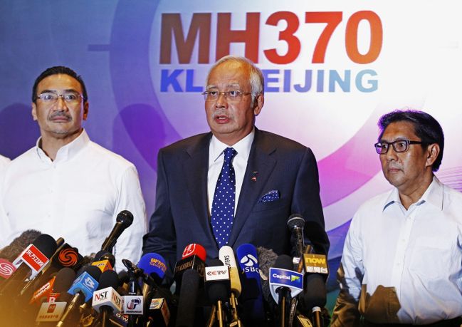 konferencja prasowa na temat zaginięcia malezyjskiego samolotu