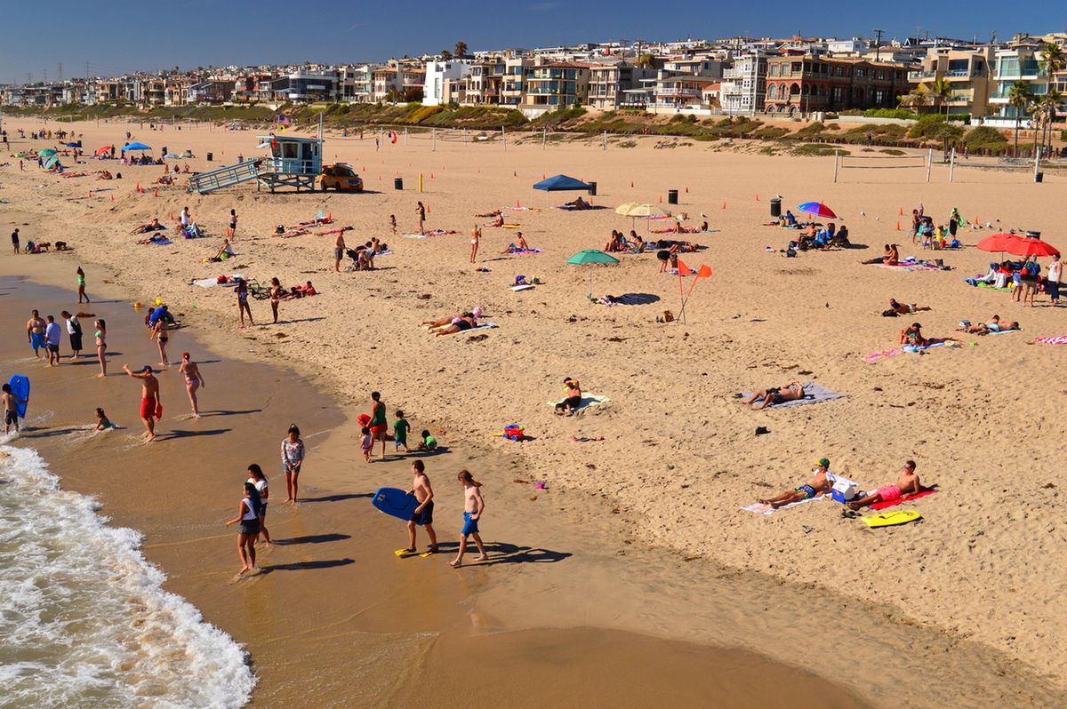 Tłumy na kalifornijskich plażach. Mieszkańcy nie przejmują się koronawirusem