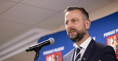 Znów nawiązał do wystawy. "Rozpoczynam akcję"