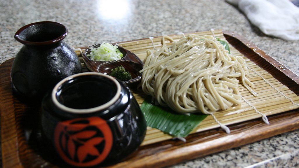 Surowy makaron japoński Soba