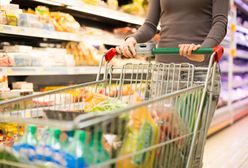 Robią klub czytelnika i otwierają sklepy w niedzielę. Kolejna sieć próbuje swoich sił