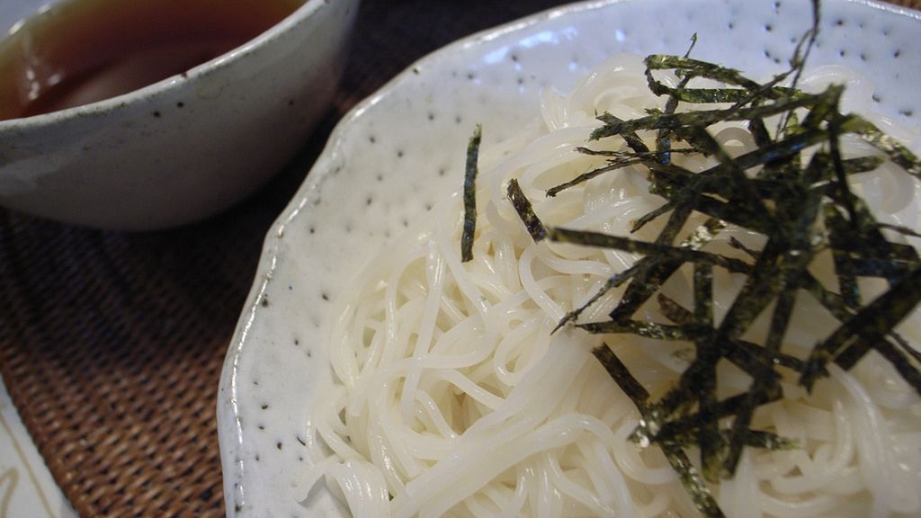 Ugotowany makaron japoński Somen