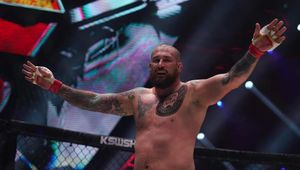 Zostawił z tyłu Chalidowa. Phil De Fries niekwestionowanym liderem w KSW