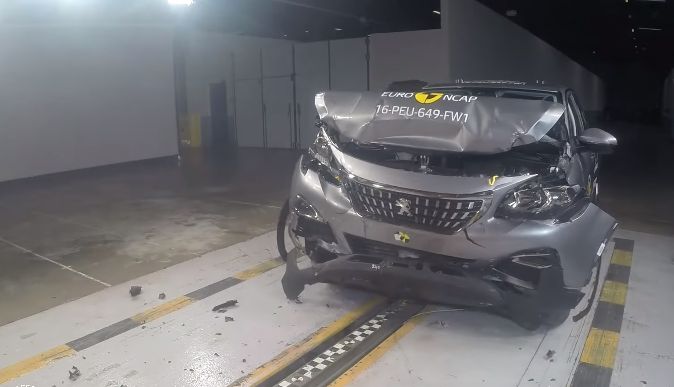 Mercedes Klasy E i Peugeot 3008 w Euro NCAP