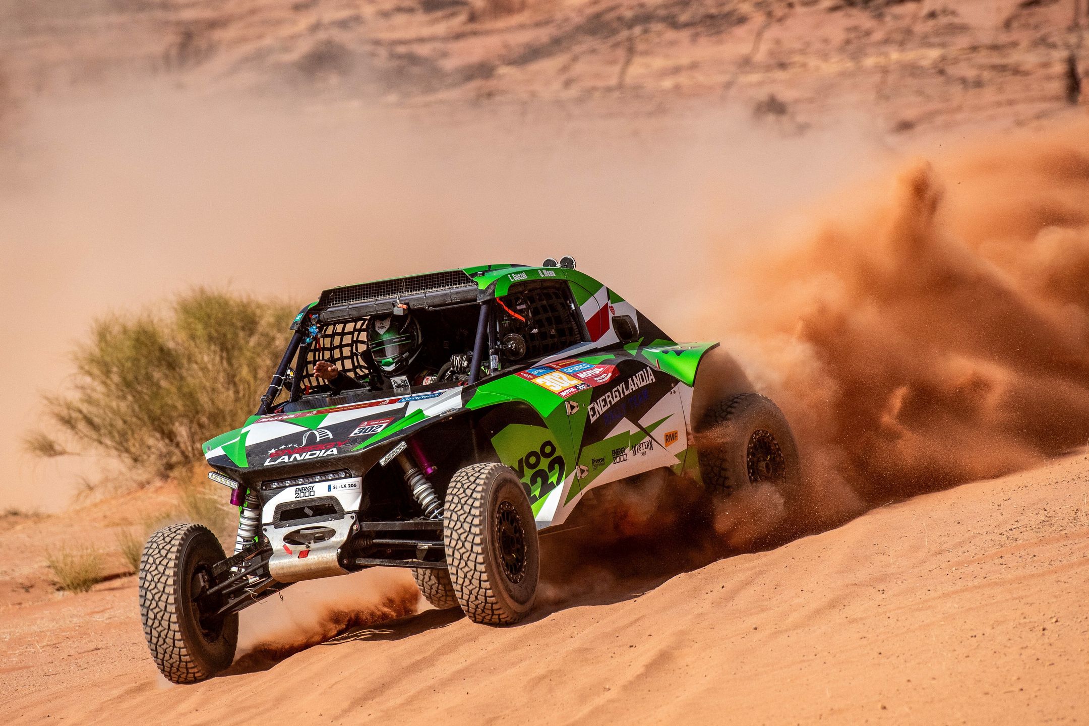 Polish driver Eryk Goczal of Energylandia Rally Team in action during Stage 1 of the 2024 Rally Dakar, from Alula to Al Henakiyah, Saudi Arabia, 06 January 2024. EPA/Aaron Wishart Dostawca: PAP/EPA.