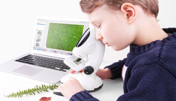 Dwa modele cyfrowych mikroskopów Infinoptix dla dzieci i młodzieży