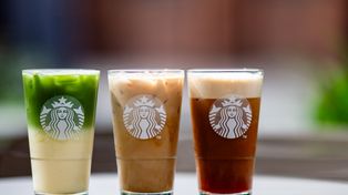 Smak wakacji w centrum Torunia. Starbucks zaskakuje letnimi nowościami