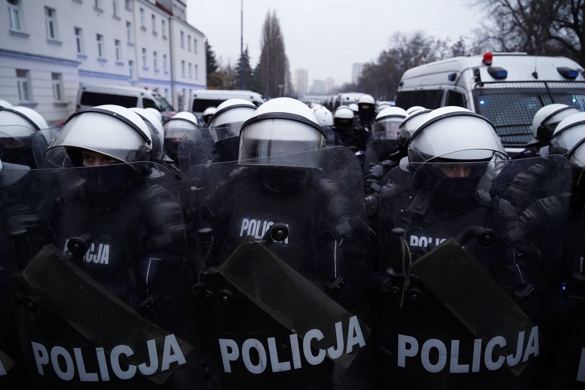13 grudnia na Żoliborzu dostępu do domu prezesa PiS broniło ok. 600 policjantów