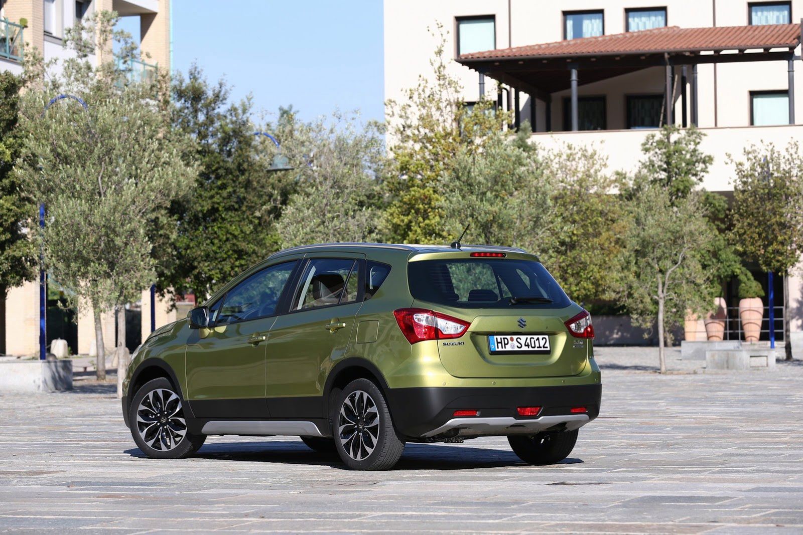 Nowe Suzuki SX4 - japoński crossover w szczegółach [galeria] 4