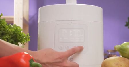 Xiaomi pokazało szybkowar Mijia Smart Electric Pressure Cooker