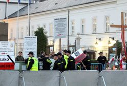 "Gronkiewicz-Waltz należy się urlop jak psu zupa"