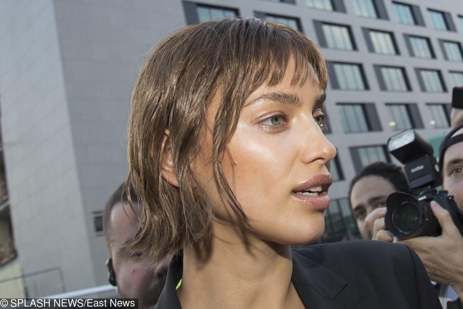 Top model Irina Shayk spotted in the evening while reaching a party for the Milano Men Fashion Week    Pictured: Irina Shayk      World Rights,