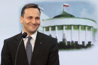 Spotkanie unijnych szefów dyplomacji. Polski minister rozdawał jabłka, a premier Włoch...