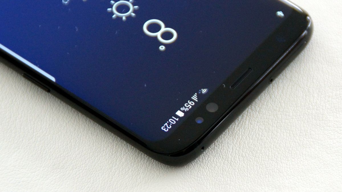 Nie tylko czerwony ekran. Samsung Galaxy S8 ma problemy z głośnikiem? 1