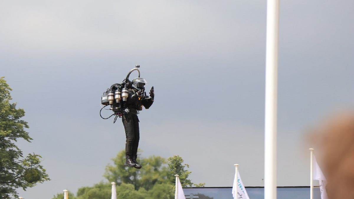 Latający żołnierze w armii USA? Jetpacki celem DARPA 1