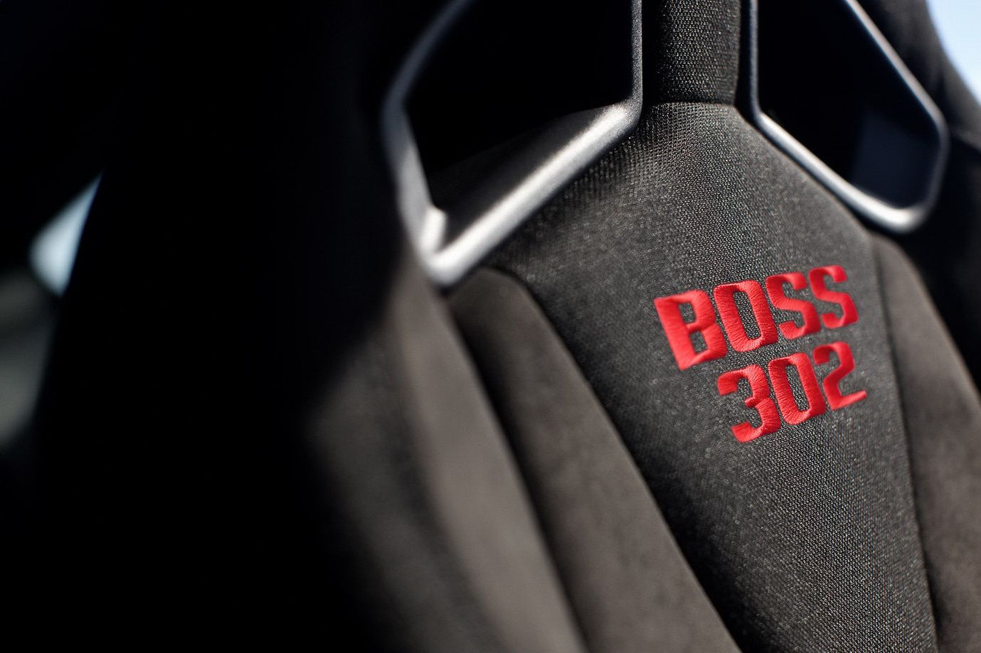 2012-Ford-Mustang-Boss-140