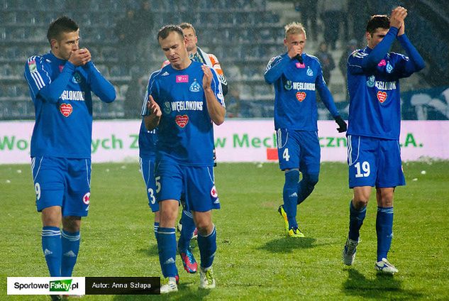 Grzegorz Kuświk (pierwszy z lewej) w sobotę strzelił pierwsze gole dla Ruchu w ekstraklasie