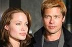 Angelina Jolie i Brad Pitt korzystają w przyczepie