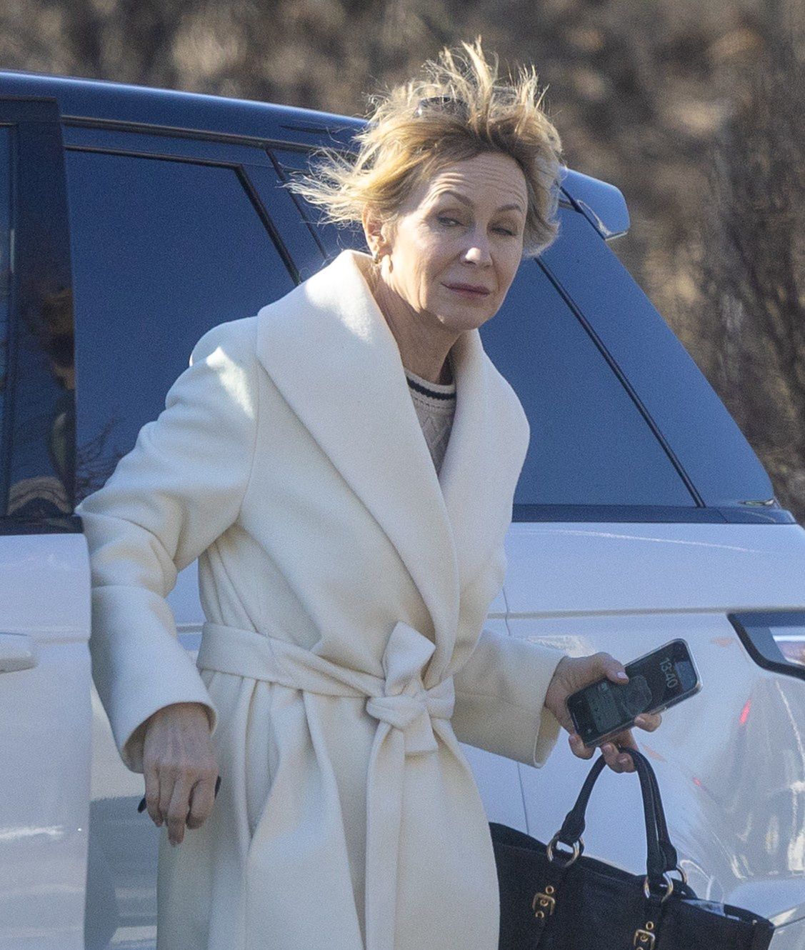 Beata Ścibakówna walczy z wiatrem i  łamie przepisy drogowego