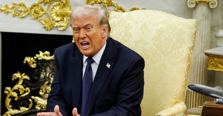 Irańczycy chcą się poddać? Trump: zgłasza się wiele osób
