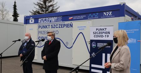 Punkt szczepień w Parku Śląskim. Zaszczep się na covid na spacerze. Wystarczy mieć ten dokument