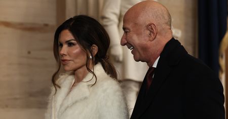 Gdy zdjęła płaszcz, wszyscy zamarli. Tak ubrała się na zaprzysiężenie Trumpa