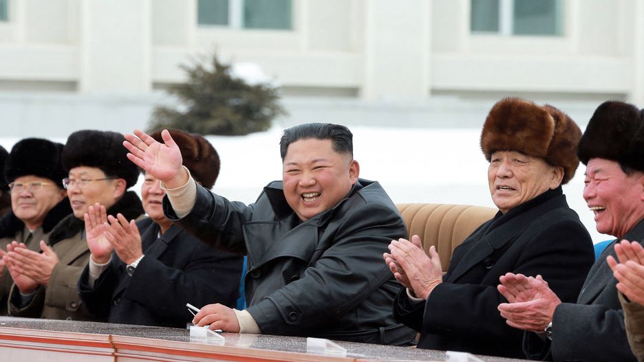 Kim Dzong Un w towarzystwie najwyższego aktywu partii