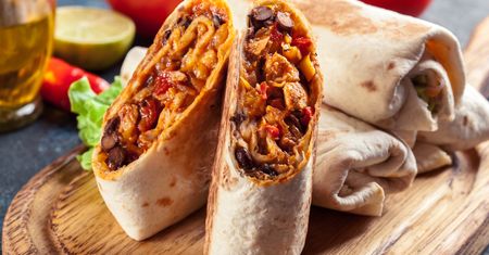 Burrito. Meksykańska przekąska, którą łatwo wyczarujesz w domu