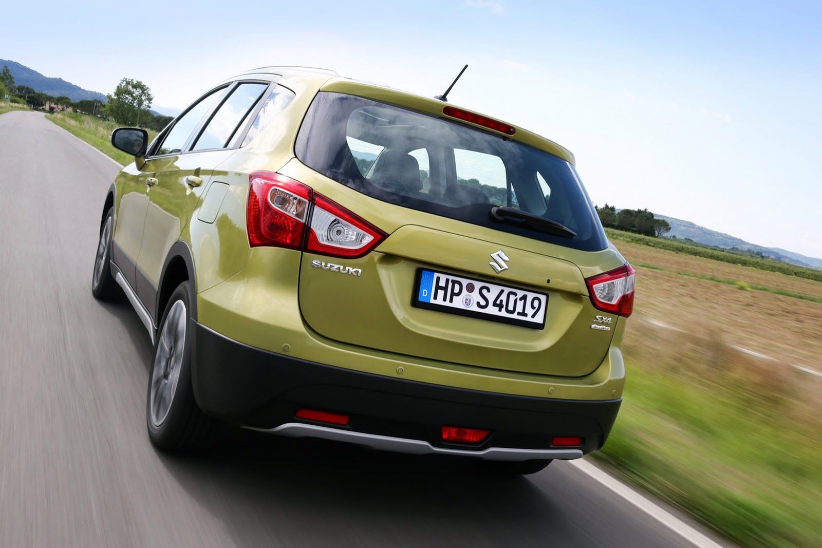 Nowe Suzuki SX4 - japoński crossover w szczegółach [galeria] 14