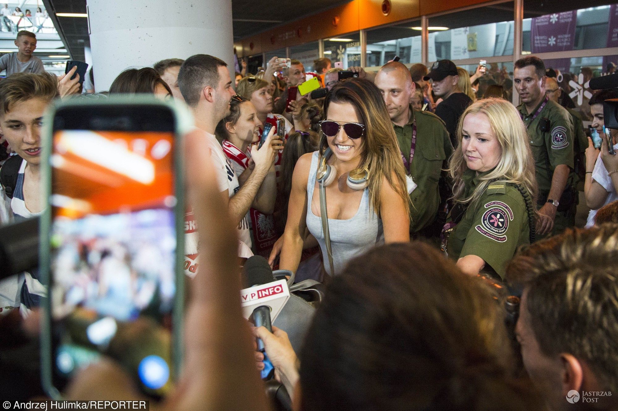 Anna Lewandowska przyleciała z Paryża z Robertem Lewandowskim