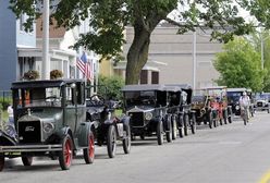 Zlot miłośników Forda T z okazji 100 urodzin