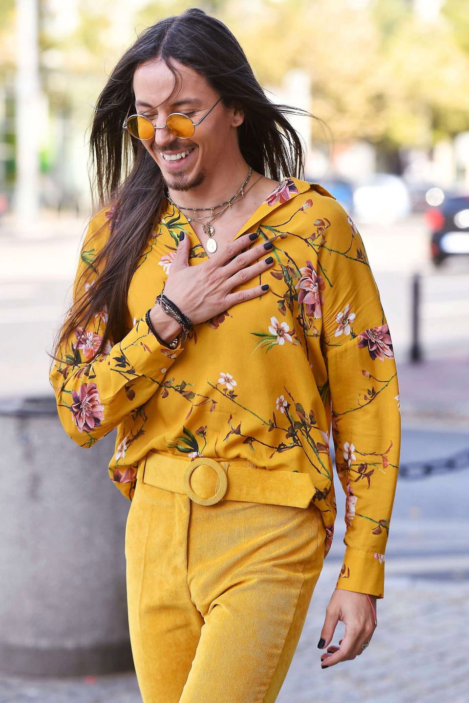 Michał Szpak cały na zółto