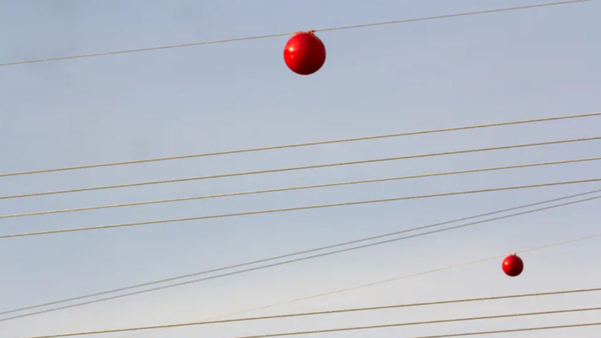 Do czego służą kule na kablach wysokiego napięcia?