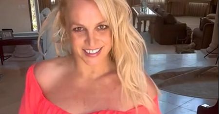 Britney Spears chwali się, że przytyła. Post szybko edytowano
