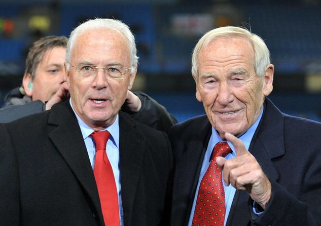 Franz Beckenbauer i Bert Trautmann/fot. PAP/Andreas Gebert
