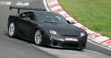 Lexus LF-A wciąż testowany