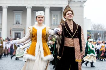 "Poloneza czas zacząć!" 163 pary uczniów zatańczą w Wilnie