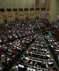 Najnowszy sondaż. Rośnie poparcie dla PiS. Konfederacja traci zwolenników