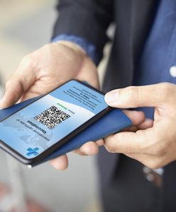 Certyfikat covidowy bez szczepienia? MZ ostrzega