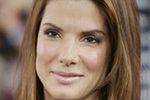 Sandra Bullock nagą staruszką